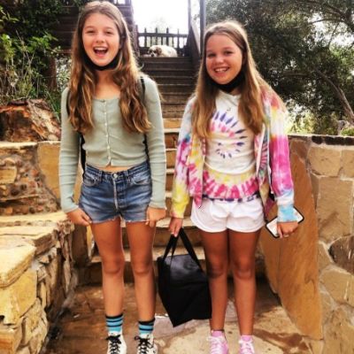 Snap: Photo of Dolly Rebecca Rose O'Connell and her twin sister, Charlie Tamara Tulip O'Connell ,during their first day of grade 7. Source: Instagram @rebeccaromijn